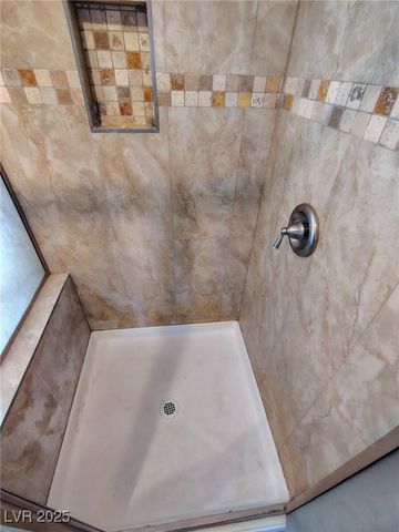 2574 Golden Bay Court, Henderson, NV 89052