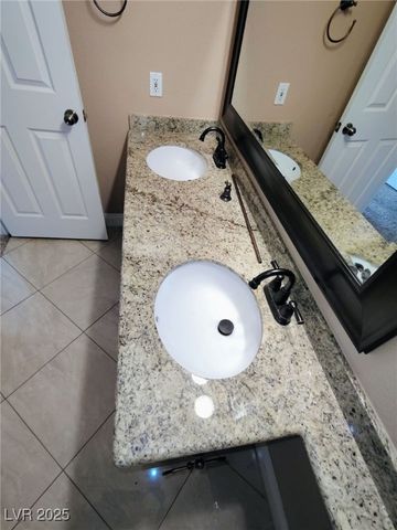 2574 Golden Bay Court, Henderson, NV 89052