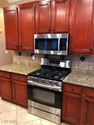 2574 Golden Bay Court, Henderson, NV 89052