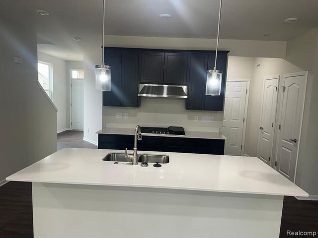 627 Addison Circle, Walled Lake, MI 48390