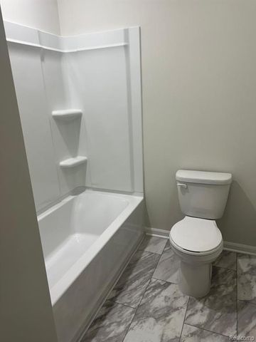 627 Addison Circle, Walled Lake, MI 48390