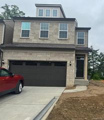 627 Addison Circle, Walled Lake, MI 48390