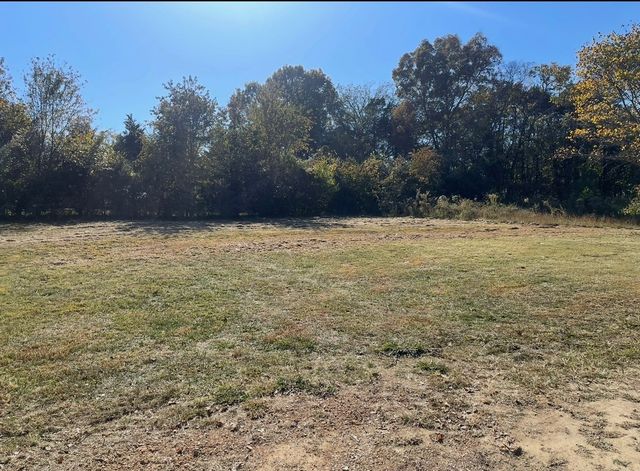 2491 Fred White Rd, Columbia, TN 38401