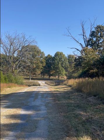 2491 Fred White Rd, Columbia, TN 38401