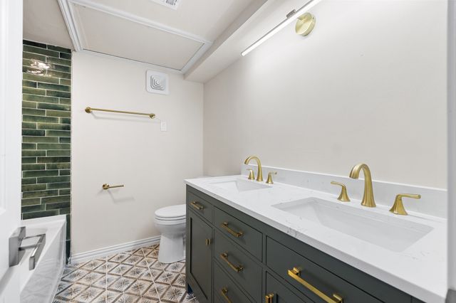 3919 Gilbert Avenue A, Dallas, TX 75219