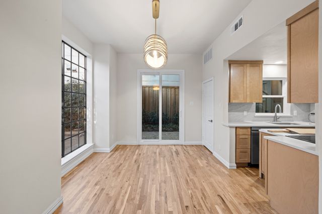 3919 Gilbert Avenue A, Dallas, TX 75219