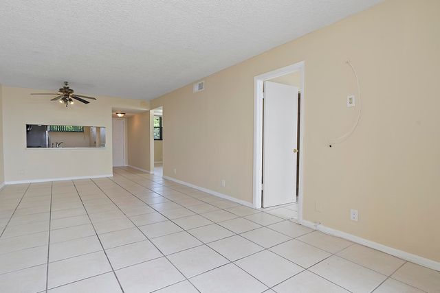 112 Lake Emerald Drive 209, Oakland Park, FL 33309