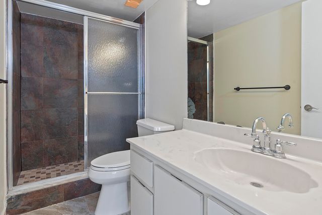 112 Lake Emerald Drive 209, Oakland Park, FL 33309