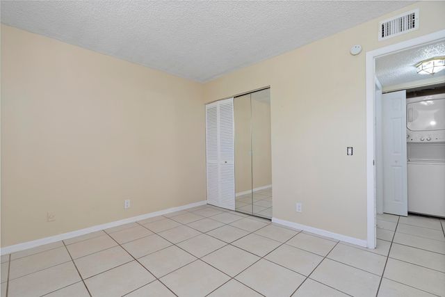 112 Lake Emerald Drive 209, Oakland Park, FL 33309