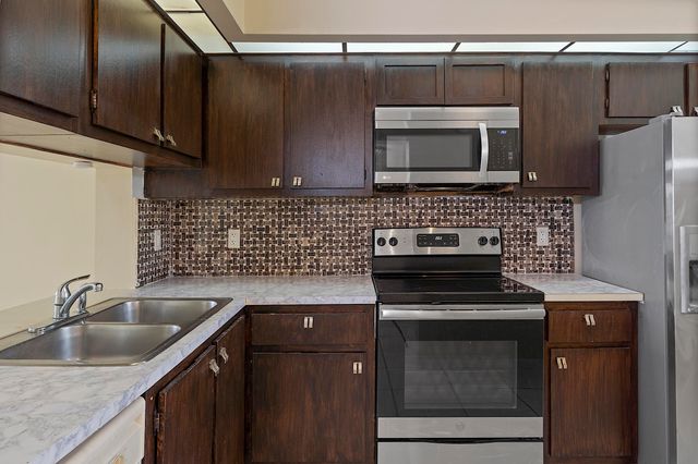 112 Lake Emerald Drive 209, Oakland Park, FL 33309