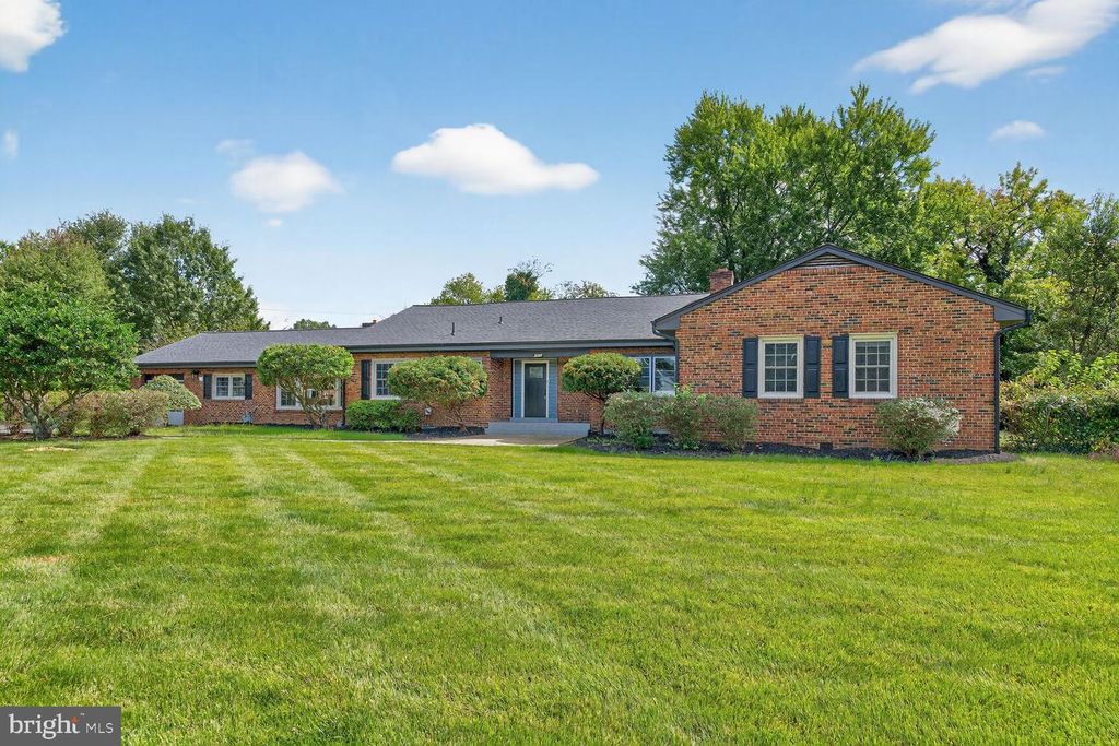 3612 SWANN RD, Suitland, MD 20746