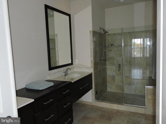 20425 CODMAN DR, Ashburn, VA 20147