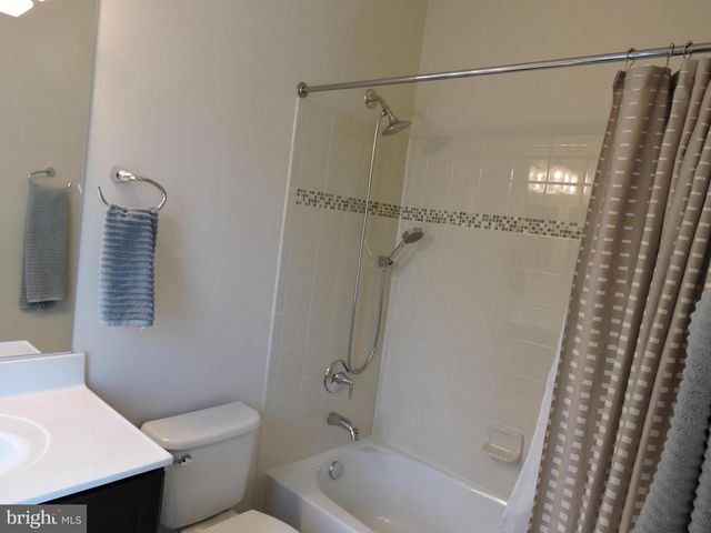 20425 CODMAN DR, Ashburn, VA 20147