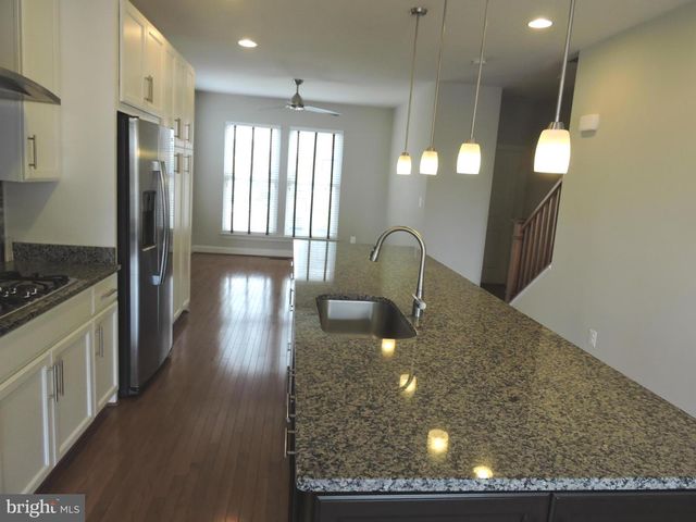 20425 CODMAN DR, Ashburn, VA 20147