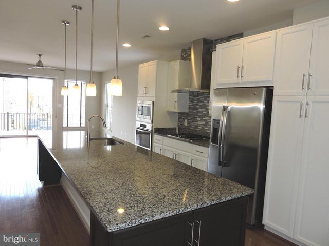 20425 CODMAN DR, Ashburn, VA 20147