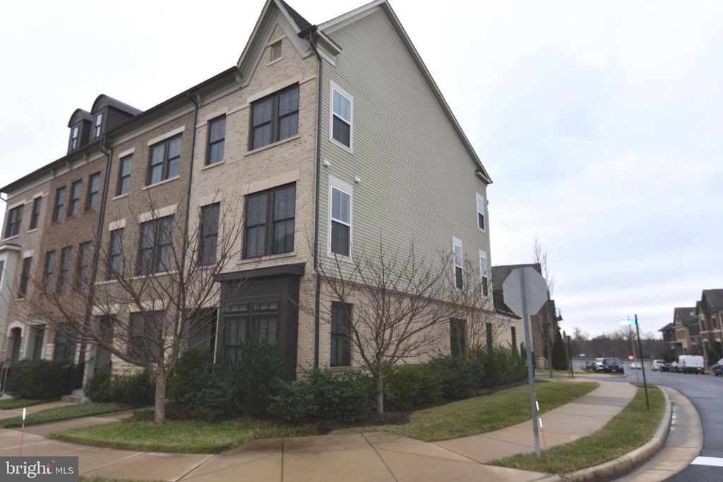 20425 CODMAN DR, Ashburn, VA 20147