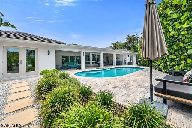 5215 Seashell AVE, Naples, FL 34103