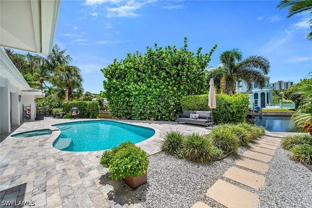 5215 Seashell AVE, Naples, FL 34103