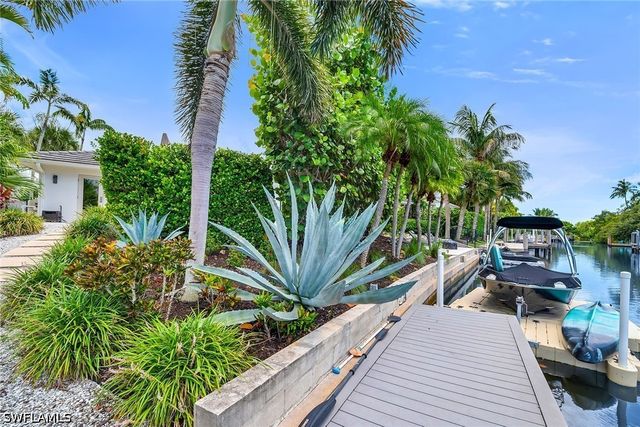 5215 Seashell AVE, Naples, FL 34103