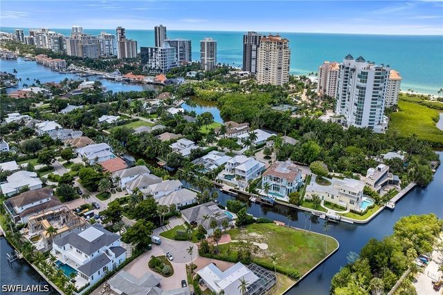 5215 Seashell AVE, Naples, FL 34103