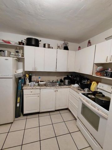 1262 - 1264 NW 46th St, Miami, FL 33142