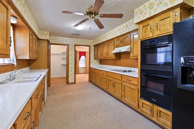 311 Wheeler Creek Court, Gainesville, TX 76240