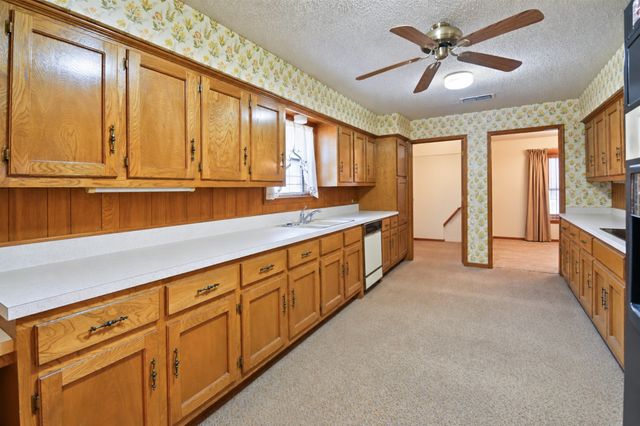 311 Wheeler Creek Court, Gainesville, TX 76240