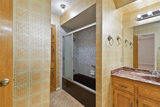 311 Wheeler Creek Court, Gainesville, TX 76240