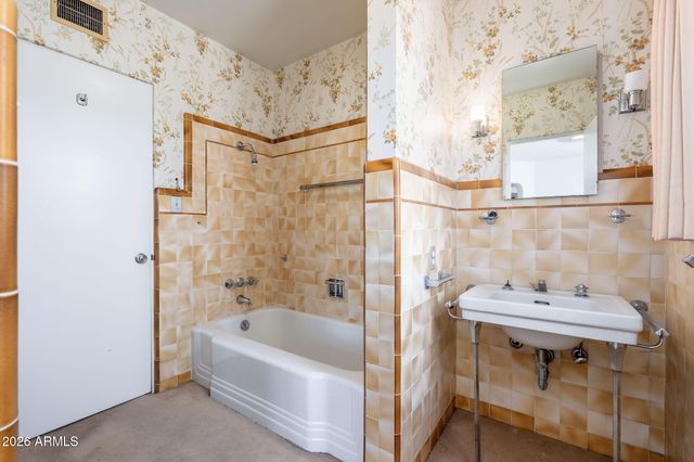 1111 W ENCANTO Boulevard, Phoenix, AZ 85007