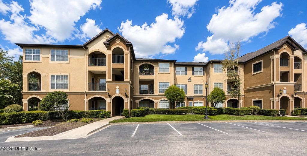 10961 BURNT MILL Road 1421, Jacksonville, FL 32256