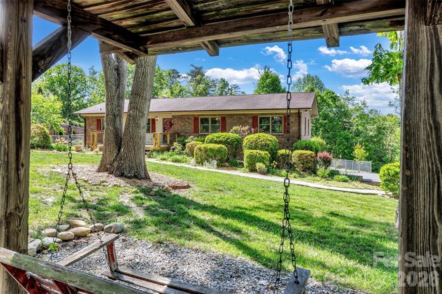 38 Chadwick Wade Drive, Asheville, NC 28804