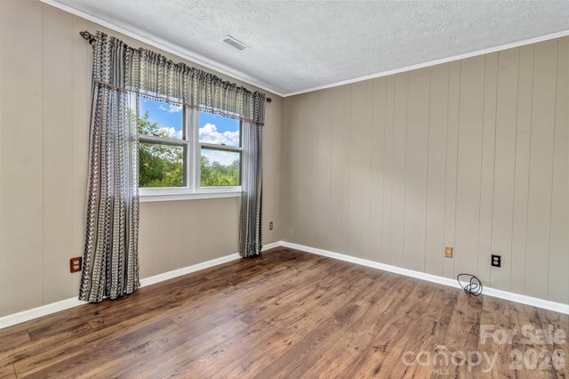 38 Chadwick Wade Drive, Asheville, NC 28804
