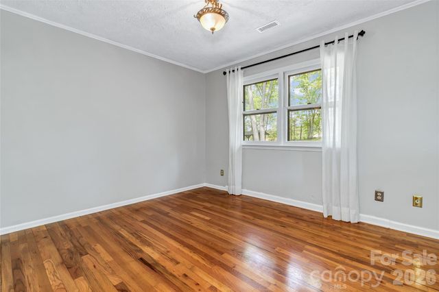 38 Chadwick Wade Drive, Asheville, NC 28804