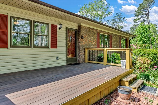 38 Chadwick Wade Drive, Asheville, NC 28804