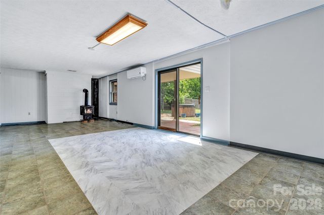 38 Chadwick Wade Drive, Asheville, NC 28804