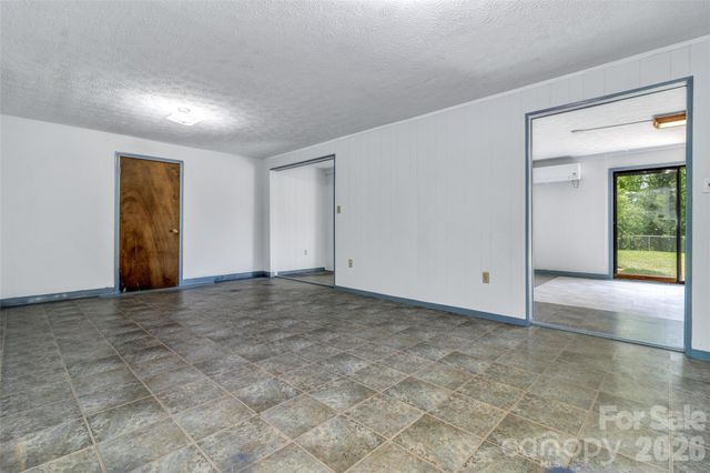38 Chadwick Wade Drive, Asheville, NC 28804