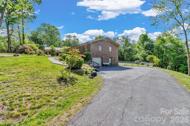 38 Chadwick Wade Drive, Asheville, NC 28804