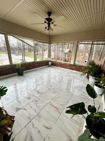 1430 Woodscliff Drive, Anderson, IN 46012