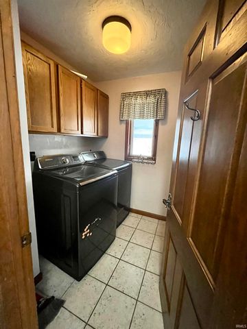 1430 Woodscliff Drive, Anderson, IN 46012