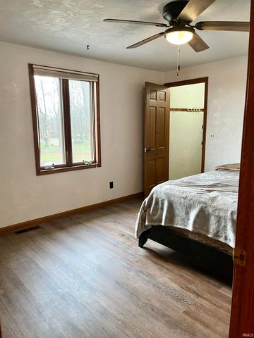 1430 Woodscliff Drive, Anderson, IN 46012