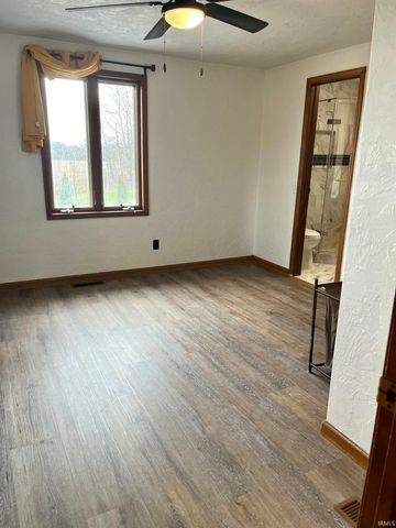 1430 Woodscliff Drive, Anderson, IN 46012