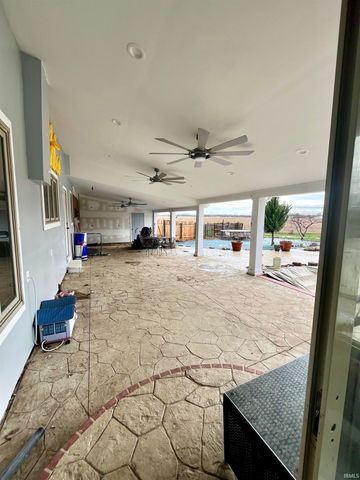 1430 Woodscliff Drive, Anderson, IN 46012