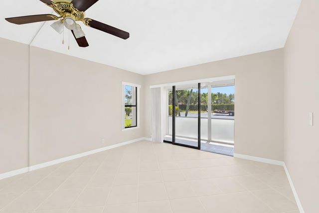 821 Sky Pine Way D1, Greenacres, FL 33415