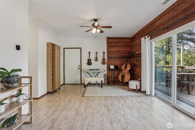 511 Van de Vanter Avenue, Kent, WA 98030