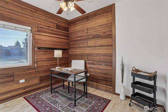 511 Van de Vanter Avenue, Kent, WA 98030