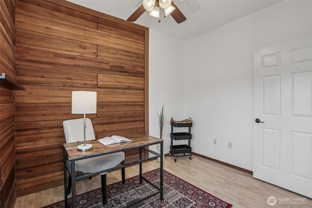 511 Van de Vanter Avenue, Kent, WA 98030