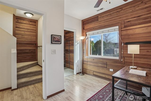 511 Van de Vanter Avenue, Kent, WA 98030