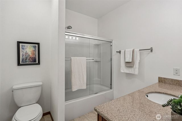 511 Van de Vanter Avenue, Kent, WA 98030