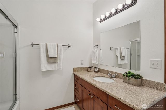 511 Van de Vanter Avenue, Kent, WA 98030