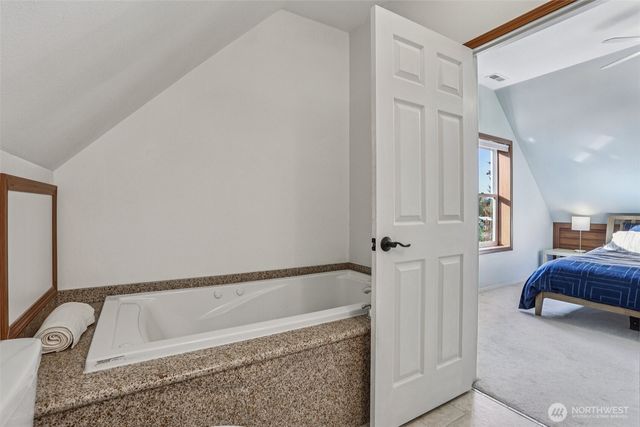 511 Van de Vanter Avenue, Kent, WA 98030